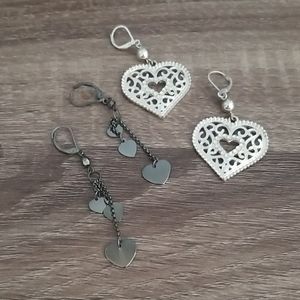 💎3/$12    2 pairs dangle heart earrings